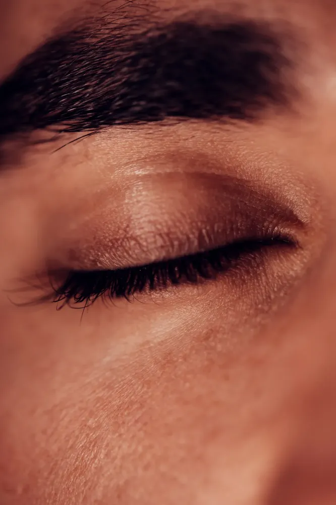 Extension des cils à Aywaille